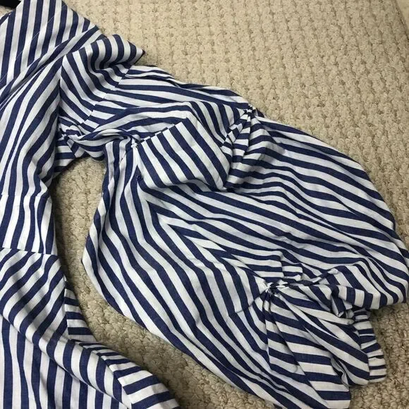 Avec long sleeve blue and white striped ruffled blouse, size large - Picture 5 of 15